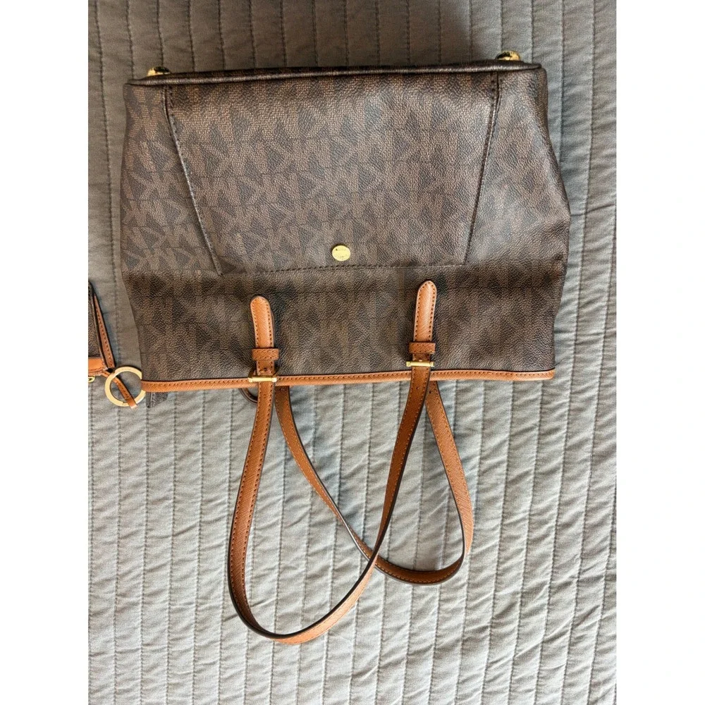 Michael Kors Jet Set Travel Signature Brown Tote Bag with Matching Card Case